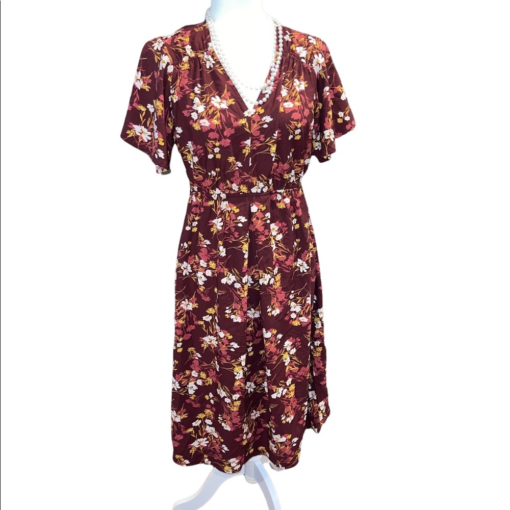 Maternity Isabel maroon floral dress v-neck angel‎ sleeves size large NWT…